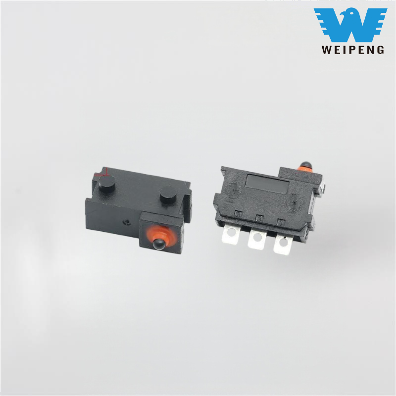 Auton oven lukon ja konepellin mikrokytkin