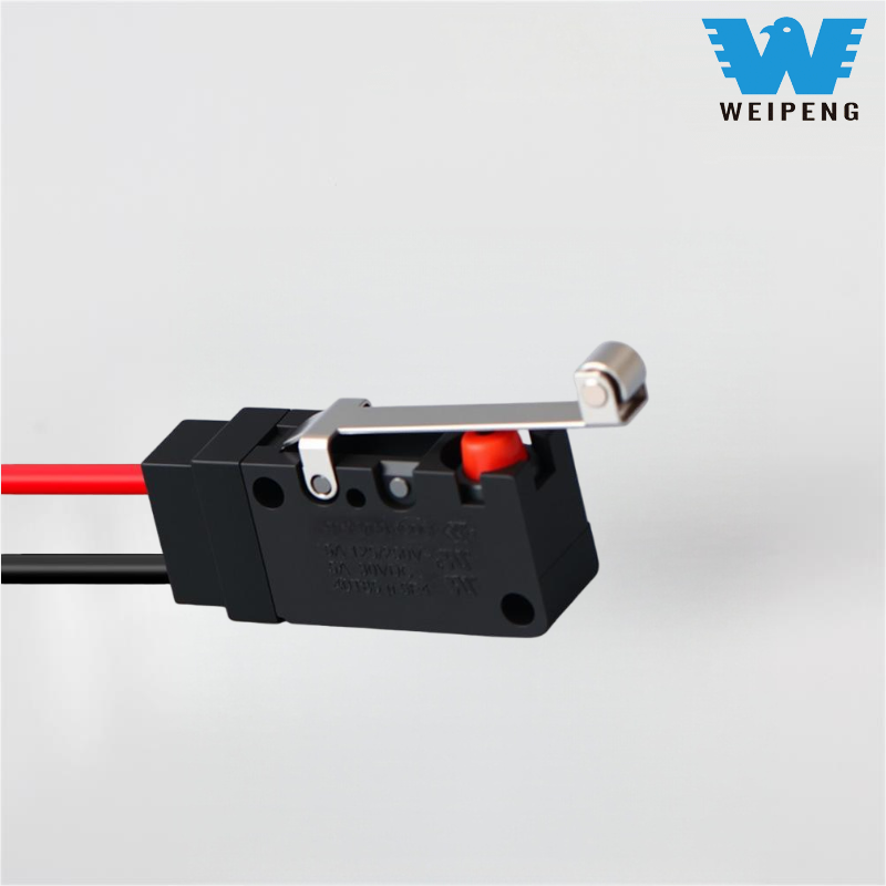 Latauspaalu auton vedenpitävä kytkin