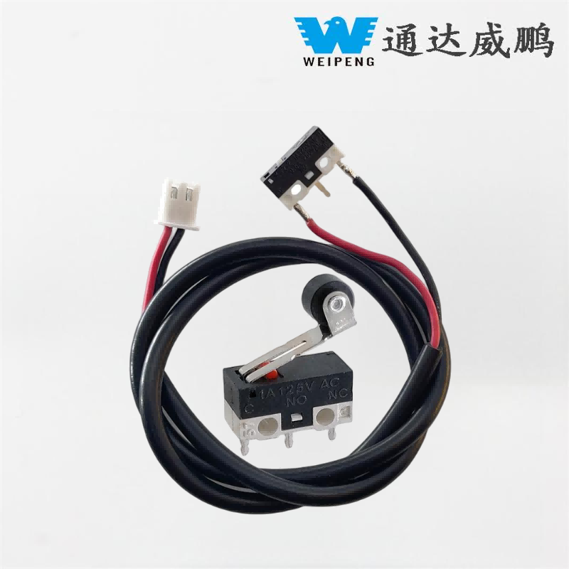 Kestävä mikrokytkin Press-Fitillä ja juotoskielekkeillä