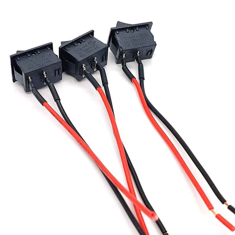 Pieni laite 21*15mm keinukytkin