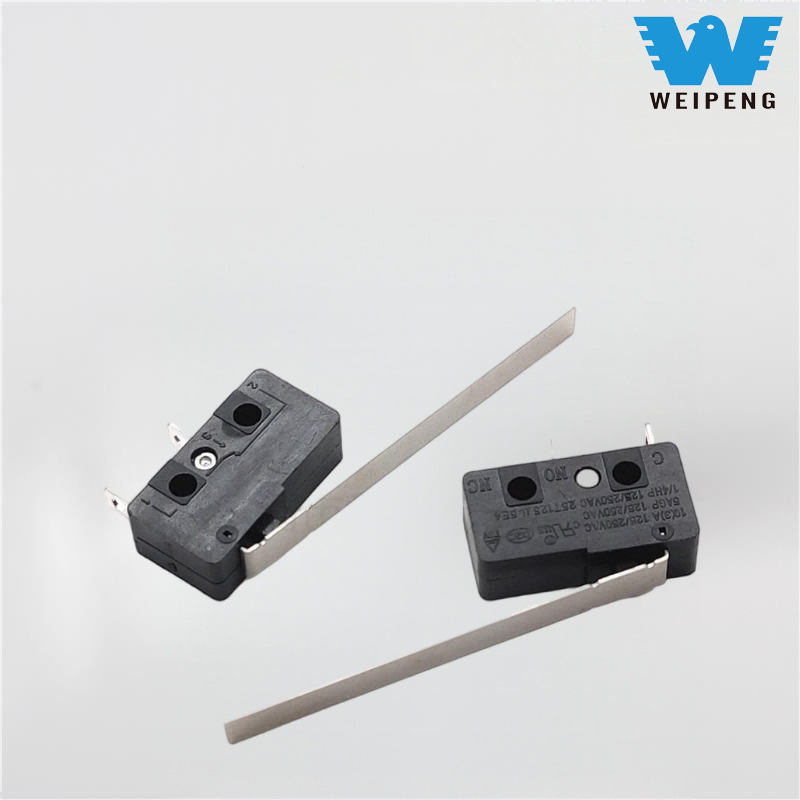 Matkan rajakytkin, jossa on taipunut vipu/kahva/kuparirulla