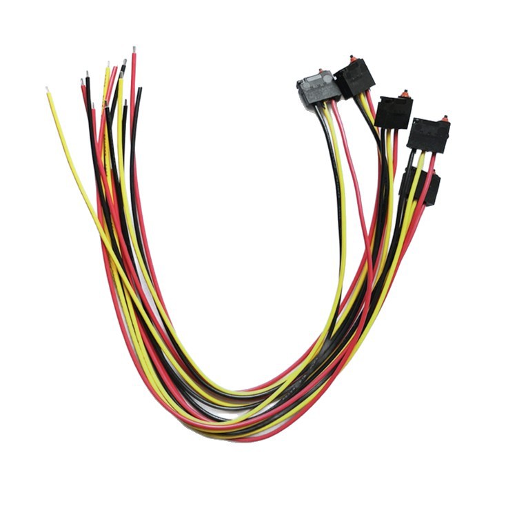 Vesitiivis mikrokytkin kolmipiikkiseen langalliseen latauspistooliin