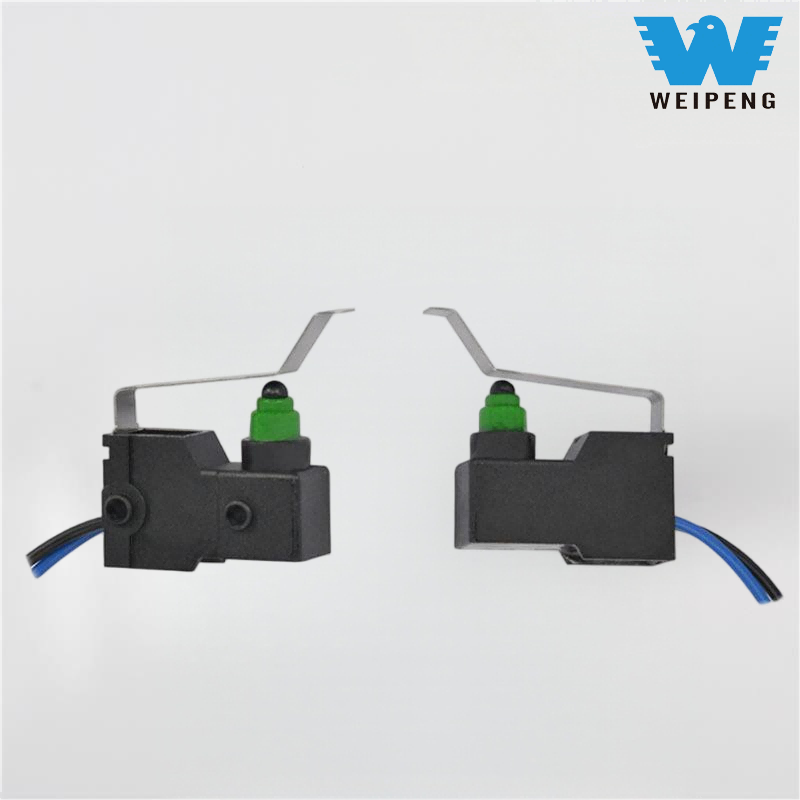 Vedenpitävä kytkin sähkötyökaluille ja leluille